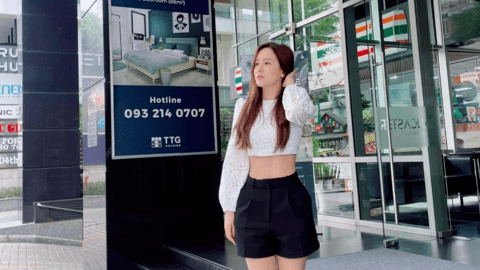 Mai Phương Thuý khoe vòng 2 thon gọn sau khi liên tiếp vướng tin mang thai