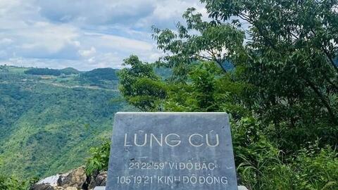 Tự hào ngắm nhìn 4 cột mốc thiêng liêng trải dọc 3 miền của Tổ quốc