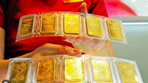 Giá vàng vượt mốc 74 triệu/lượng, tăng cao nhất lịch sử