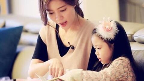 Con hỏi "Nhà mình có giàu không mẹ?", thay vì đắn đo cha mẹ hãy nói điều này