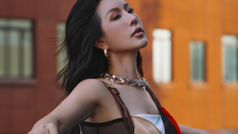 Vẻ trẻ trung, quyến rũ vượt thời gian của Hoa hậu Thu Hoài