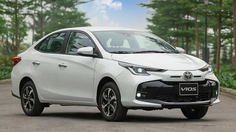 Nhiều hãng xe chạy đua giảm giá trong tháng 11