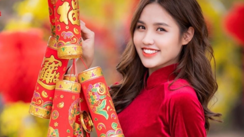 Khởi nghiệp với áo dài Tết: Giữ gìn văn hóa trong từng đường kim mũi chỉ