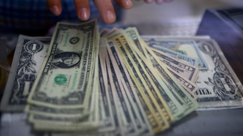Tỷ giá USD hôm nay (7-2): Đồng USD tăng "nhọc" trở lại, EUR giảm