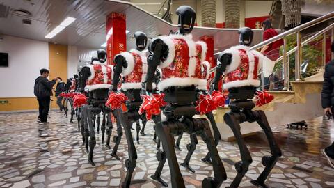 Trung Quốc bứt phá trong cuộc đua chế tạo robot hình người
