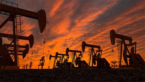 Giá xăng dầu hôm nay (26-3): Dầu Brent và WTI cùng tiến