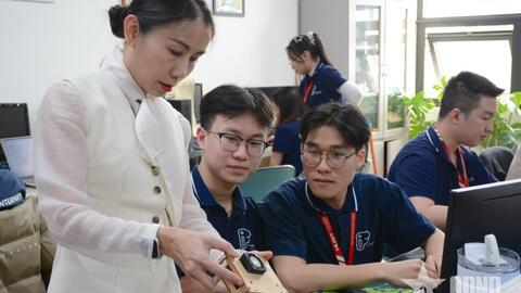 Gỡ rào cản để nhà khoa học dấn thân