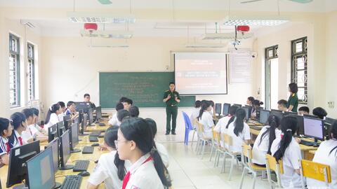 Viện nghiên cứu 486 triển khai mô hình “Tin học cho em”