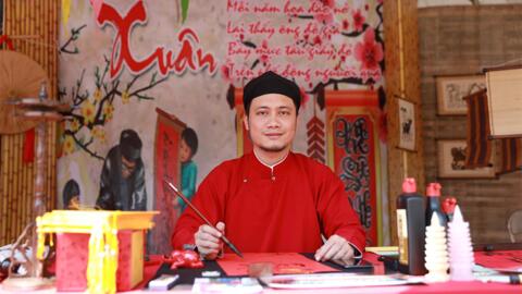 Thầy đồ trẻ Nguyễn Bá Đức: Gieo chữ tâm, giữ nét Việt trên trang giấy