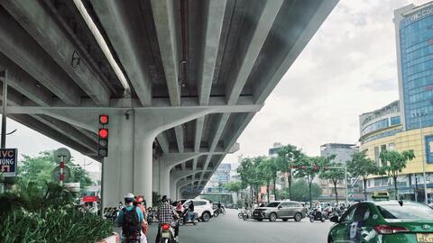 Hà Nội chính thức phân làn giao thông trên đường Phạm Văn Đồng từ 4/7