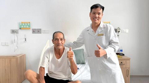 Cứu sống cụ ông 77 tuổi đột quỵ do nhồi máu não, liệt nửa người tại Phú Quốc