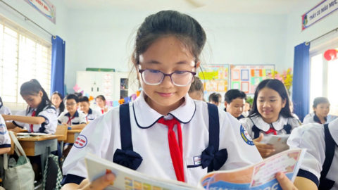Hiến kế xây dựng bộ sách giáo khoa thống nhất