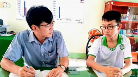 Người thầy 'yêu nghề giáo, đam mê nghề báo'