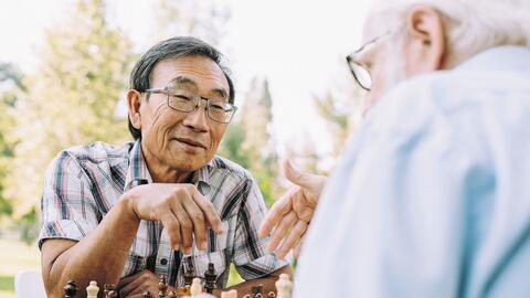 Vì sao có người 80 tuổi, trí nhớ vẫn tốt như người 50?