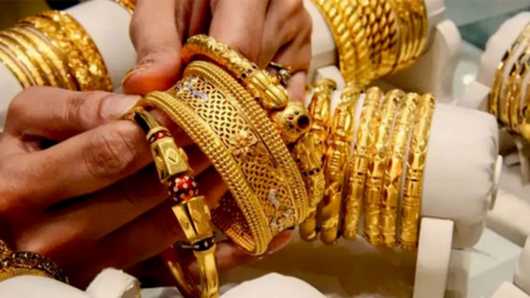 Giá vàng hôm nay 17/4: Vàng trong nước giảm sâu trước khả năng tăng nguồn cung