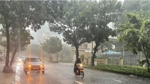 Dự báo thời tiết ngày 11/5: Bắc Bộ mưa dông, Nam Bộ ngày nắng nóng