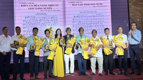 Trao giải các tác phẩm tôn vinh giá trị hạt gạo Việt Nam