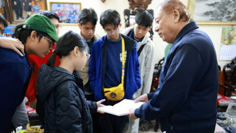 Nhóm học sinh Hà Nội đưa chữ Nôm Tày lên bàn phím, mang di sản văn hóa ra sân chơi quốc tế