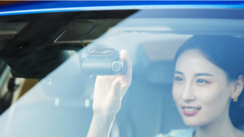 Lắp camera hành trình ngoài hãng hay chọn tích hợp sẵn: Ưu nhược điểm từng loại