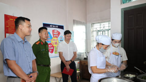 Bộ Công an tổng rà soát, xử lý vi phạm về an toàn thực phẩm, 'cắt xén' suất ăn học đường