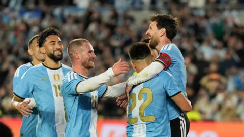 Messi rực sáng trong trận chia tay đội tuyển Argentina
