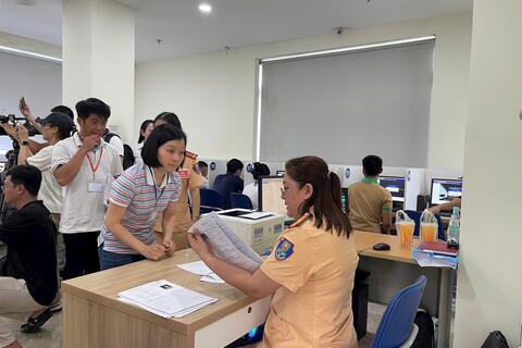 TP Hồ Chí Minh: Ngày đầu tiên Cảnh sát giao thông tổ chức kỳ thi sát hạch, cấp phép lái xe