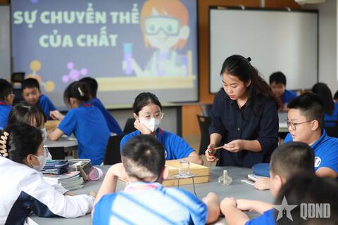 Lương nhà giáo được xếp cao nhất trong hệ thống thang bậc lương hành chính sự nghiệp