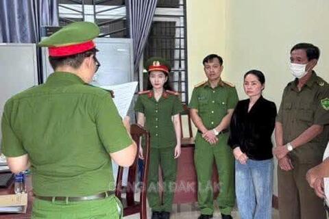 Khởi tố đối tượng sản xuất hàng giả "đội lốt" thực phẩm chức năng ở Đắk Lắk