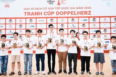 Chắp cánh cho tài năng trẻ cờ vua Việt Nam