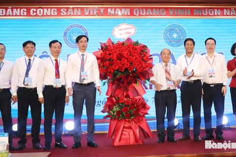 Chuyên gia đầu ngành nội khoa chia sẻ kiến thức, dẫn dắt xu hướng điều trị mới