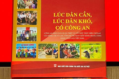 Ra mắt cuốn sách “Lúc dân cần, lúc dân khó, có Công an”