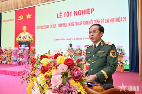 Trường Sĩ quan Thông tin tổ chức lễ tốt nghiệp khóa 28