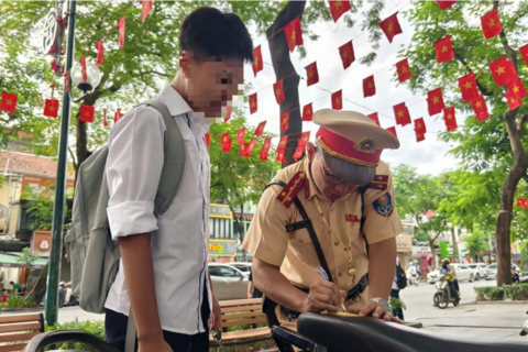 Học sinh vi phạm giao thông: Cần sự chung tay của "ba nhà"
