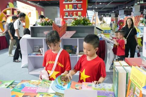 Niềm tin vào một bộ sách giáo khoa thống nhất