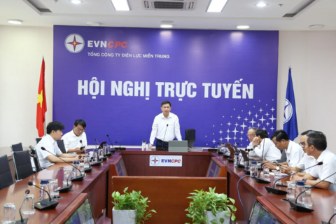 Chủ động ứng phó bão số 12