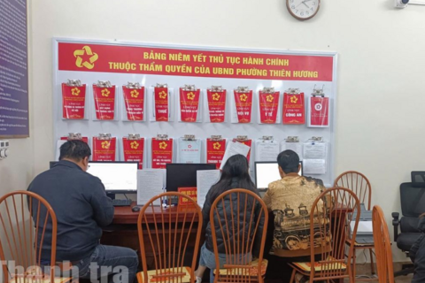 Đẩy mạnh phục vụ người dân trong chuyển đổi số: “Việc dân khó – Có chính quyền”