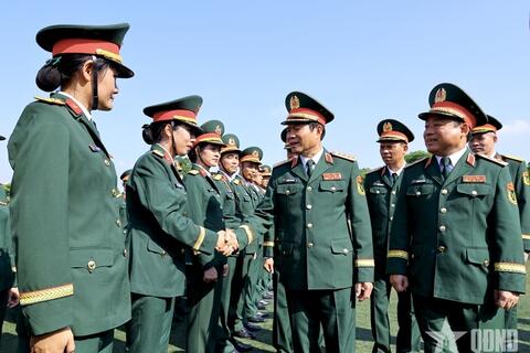 Những người lái đò trên dòng sông tri thức