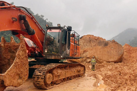 Đến 12h ngày 25/11 vẫn còn 12 vị trí tắc đường tại khu vực Nam Trung Bộ