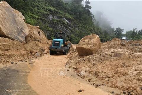 Các địa phương miền Trung khẩn trương ứng phó mưa lũ