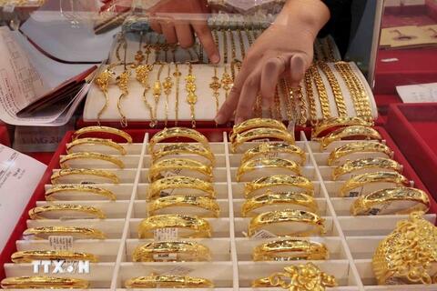 Giá vàng hôm nay (chiều 19-12): Đứng im ở mức rất cao