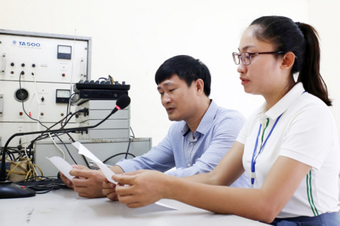 Giảm nghèo thông tin thông qua giải pháp công nghệ: Yếu tố tiên quyết để giảm nghèo bền vững và thực chất