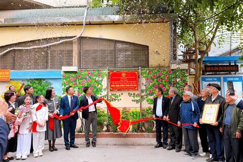 Thanh Liệt gắn biển công trình “Tranh tường bích họa” chào mừng Đại hội XIV của Đảng