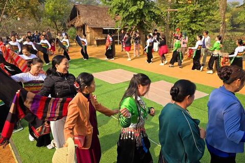 Sắc xuân hội tụ tại Làng Văn hóa - Du lịch các dân tộc Việt Nam