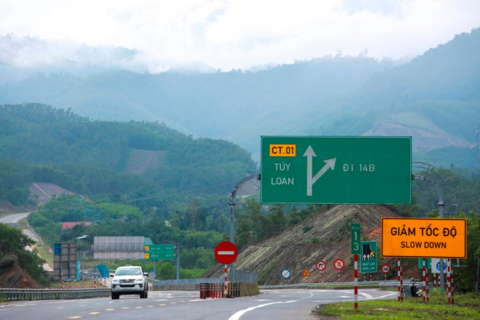 Điều chỉnh, tổ chức giao thông các tuyến cao tốc phân kỳ 4 làn xe