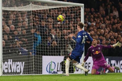 Tin thể thao (11-2): Chelsea đánh rơi chiến thắng dù dẫn trước 2 bàn