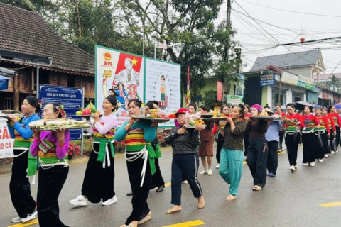 Thanh Hóa: Đặc sắc Lễ hội khai hạ suối cá thần Cẩm Tú