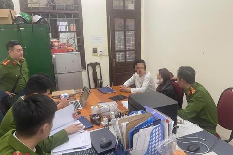 Hà Nội: Kịp thời giải cứu cô gái có hành động tiêu cực