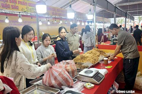 Quảng Ninh: Mạnh tay xử phạt hàng trăm cơ sở vi phạm vệ sinh an toàn thực phẩm