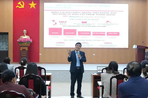 Bát Tràng tập huấn nghiệp vụ công tác bầu cử cho các tổ bầu cử