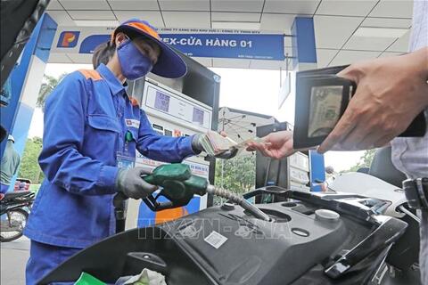 Thương nhân đầu mối phải đa dạng nguồn cung xăng dầu, nghiêm cấm găm hàng chờ tăng giá